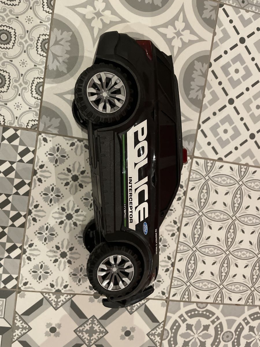Spielzeuge: Police Interceptor Toy Car, Lights & Sound – Gebraucht aus Zürich von muz_5h6k 1