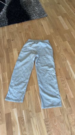 Graue trainerhose