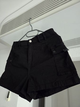 Schwarze Shorts High Waist Gr. 38 Cargo