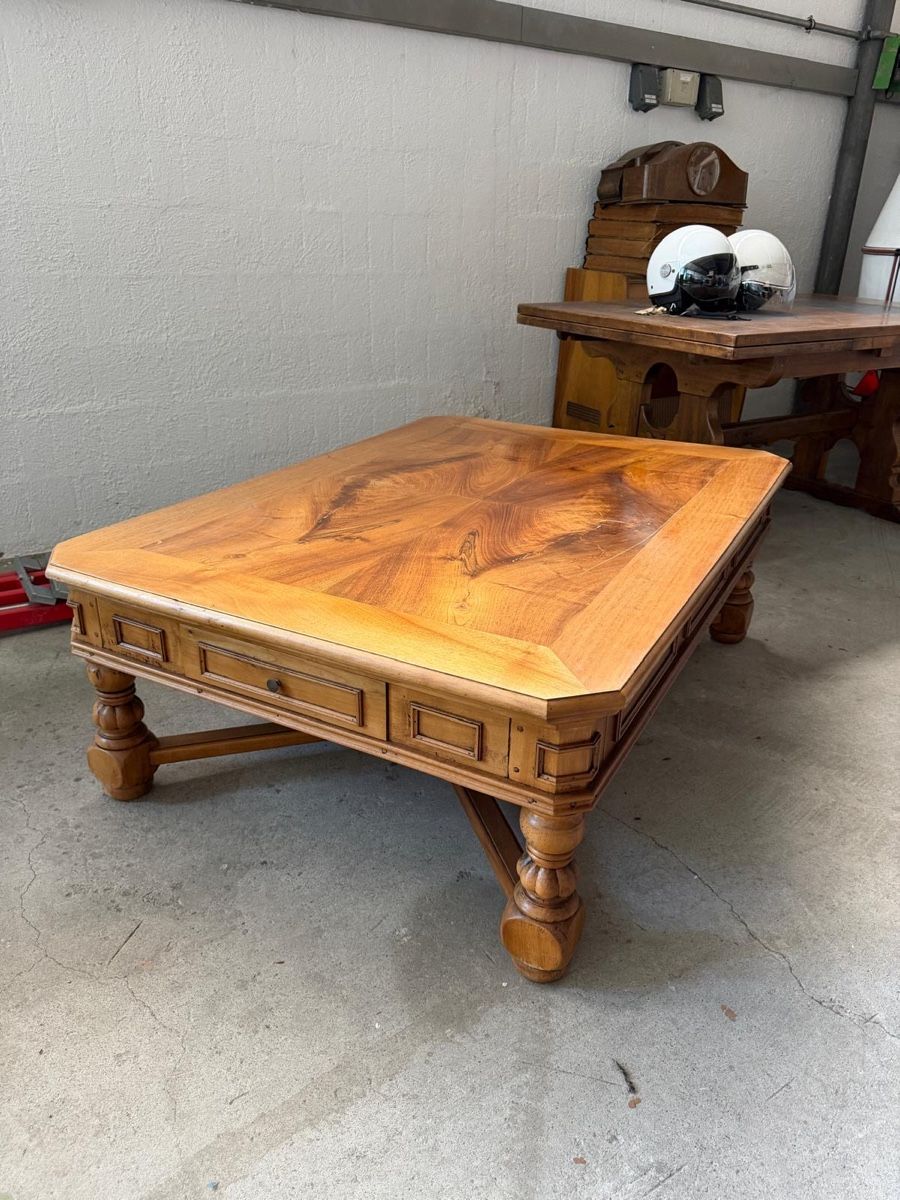 Tables: Salontisch aus Holz – D'occasion à Jonschwil par moonnstars