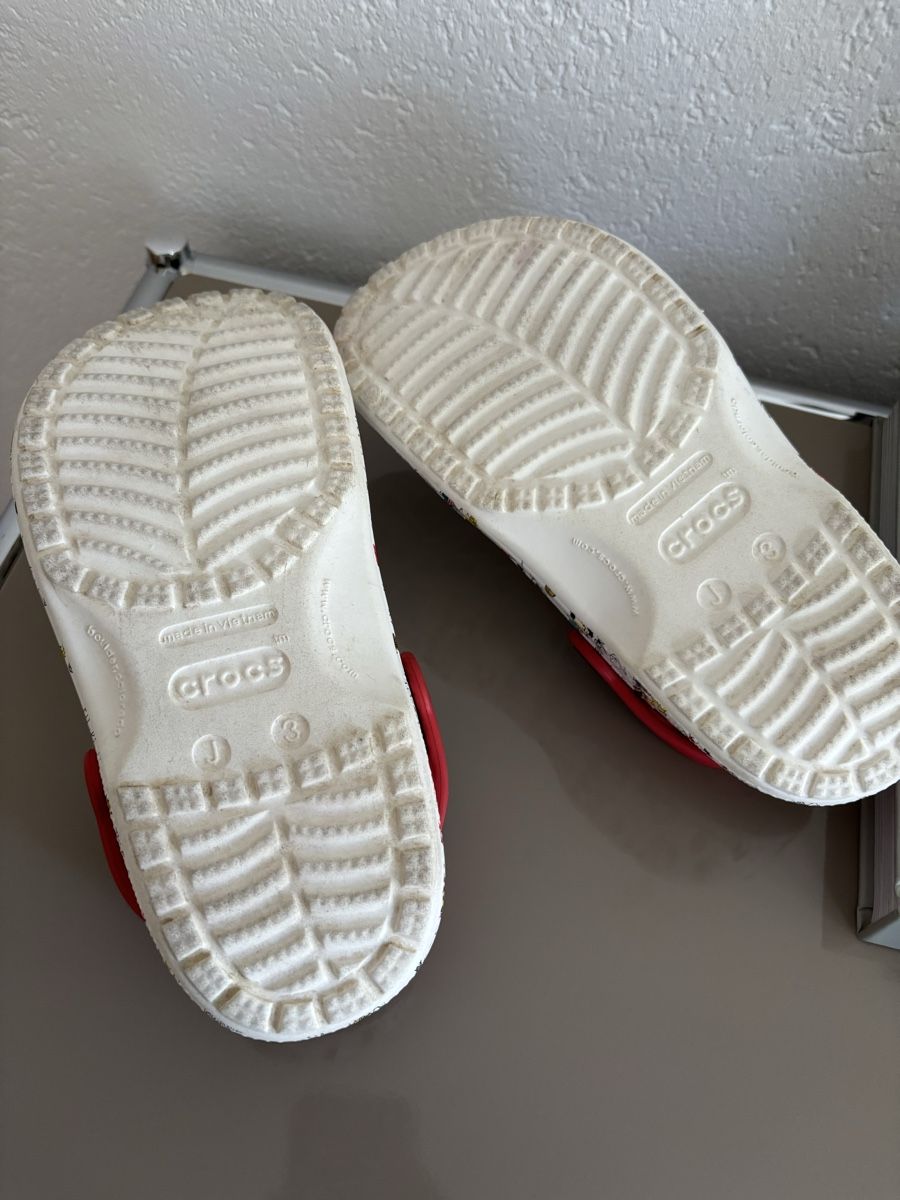 Crocs Chaussures garçon: Crocs x Peanuts Gr 34-35 – D'occasion à Boniswil par Biancaneve91 3