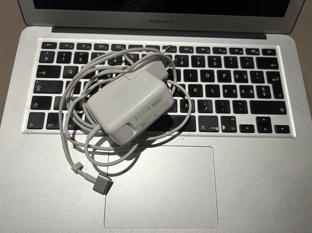 Portables: MacBook Air 13" (2017) – D'occasion à Cham par pafc_ 2
