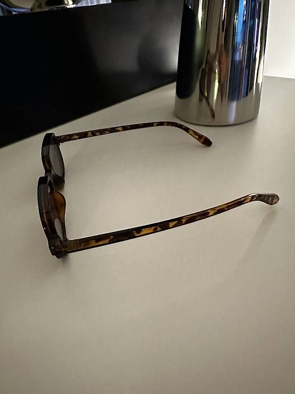 Brillen & Gläser: Sonnenbrille – Gebraucht aus Schlieren von mit_6lx7 1