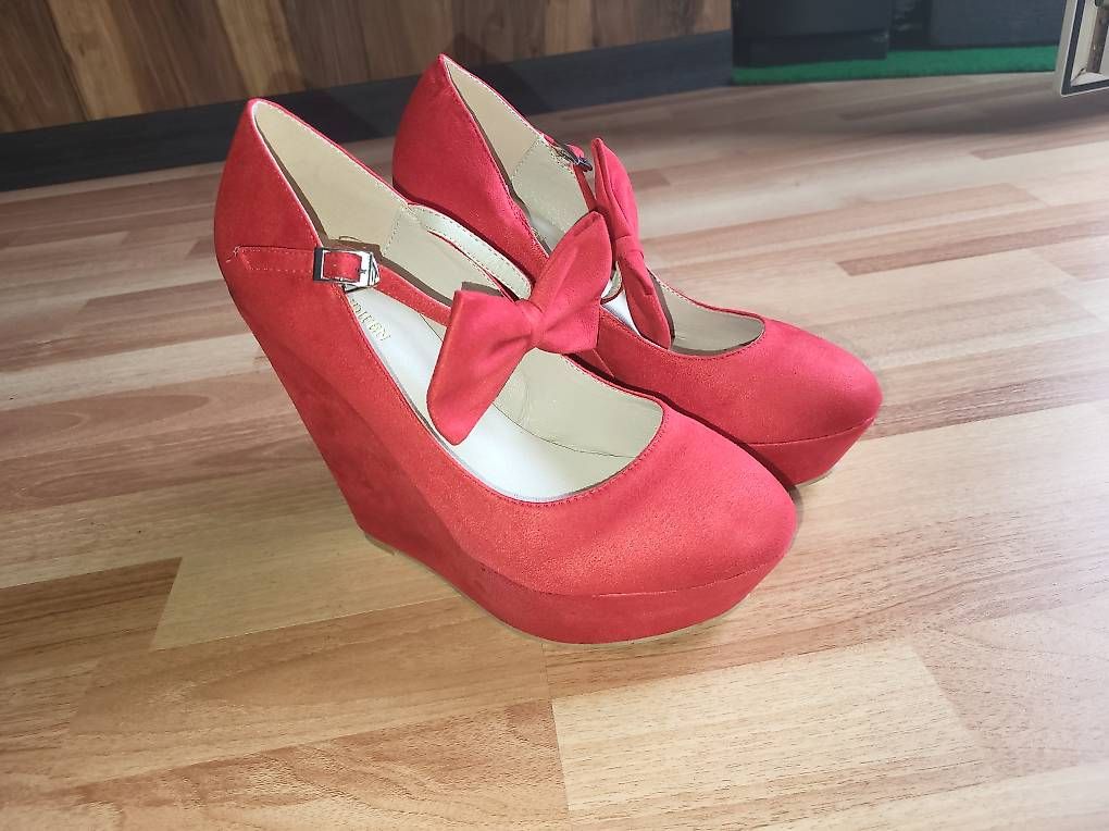 Scarpe da donna: High Heels neuwertig Grösse 42 – Usato da Pfungen venduto da meierda89 3