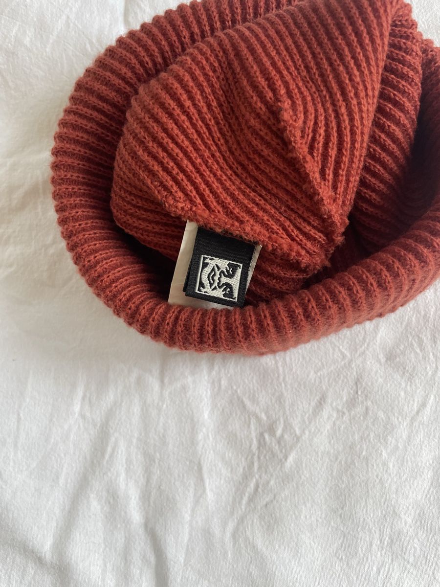 Obey Copricapi, berretti & cappellini: Obey Mütze rot – Usato da Basel venduto da noee_joset 2