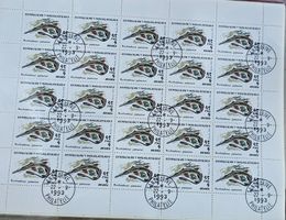 MADAGASCAR -feuille de 25 timbres thème poisson, coquill