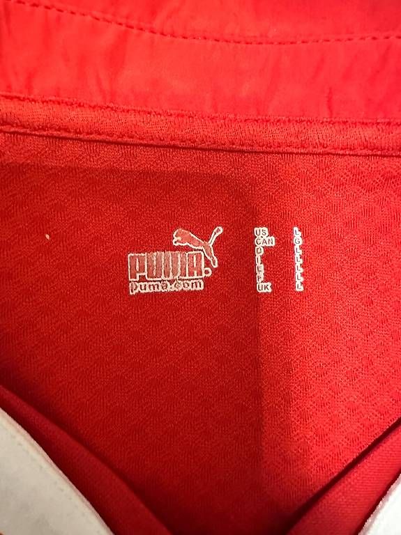 Puma Canottiere & Pantaloni: Schweizer Fussball Trikot – Usato da Schüpfen venduto da Poly_pi 1