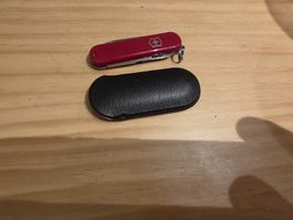 Victorinox Taschenmesser rot mit Leder Hülle neu 