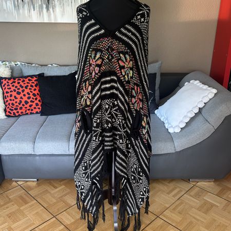OWLS poncho 🖤 TU
