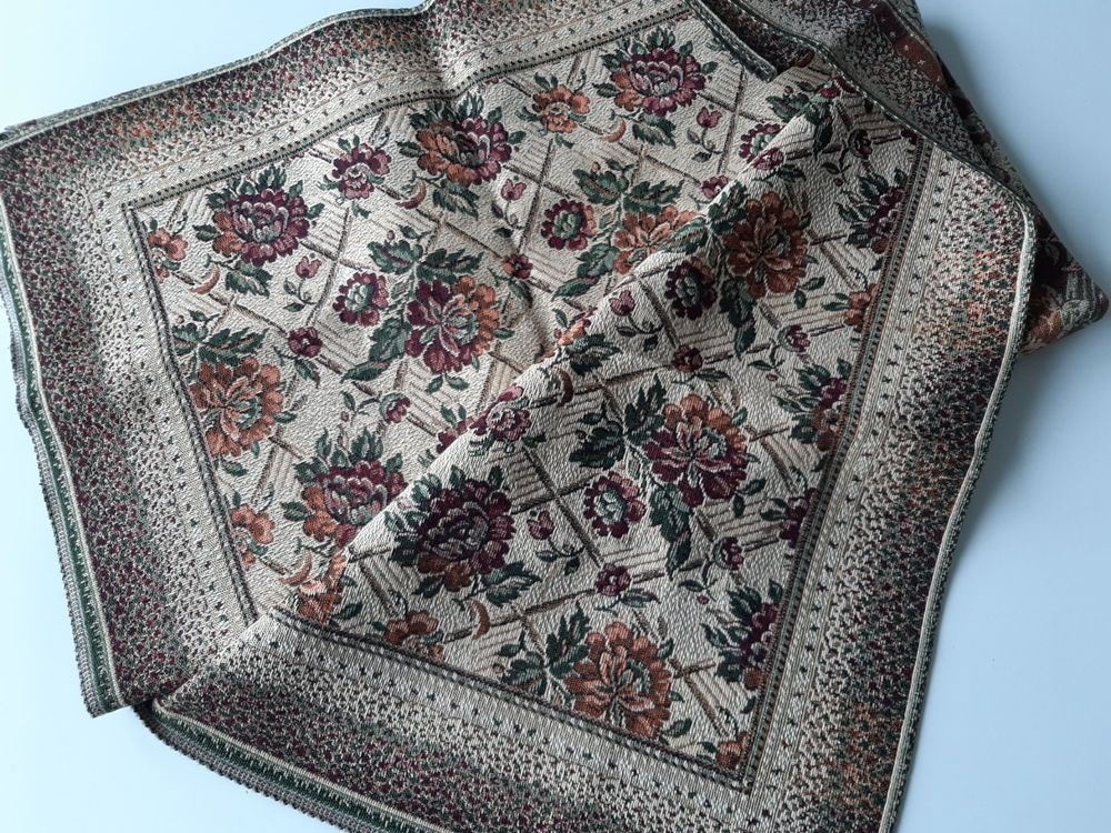 CALITEX Tischdecke Damast Rund – Taupe, 180 Cm, 100% Polyester (pflegeleicht, Bügelfrei)