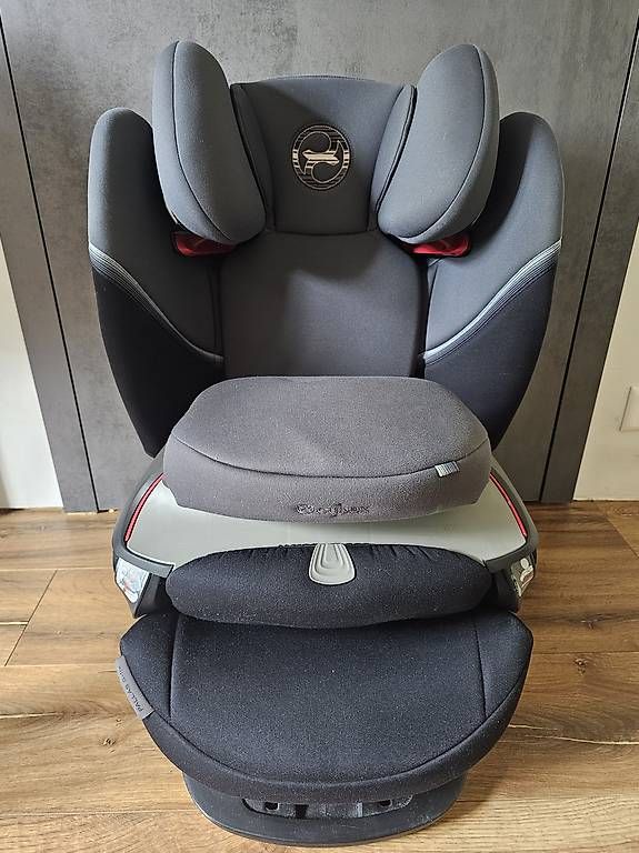 Seggiolini per auto: Siège auto Cybex Pallas S-Fix – Usato da Arzier-Le Muids venduto da charly_04