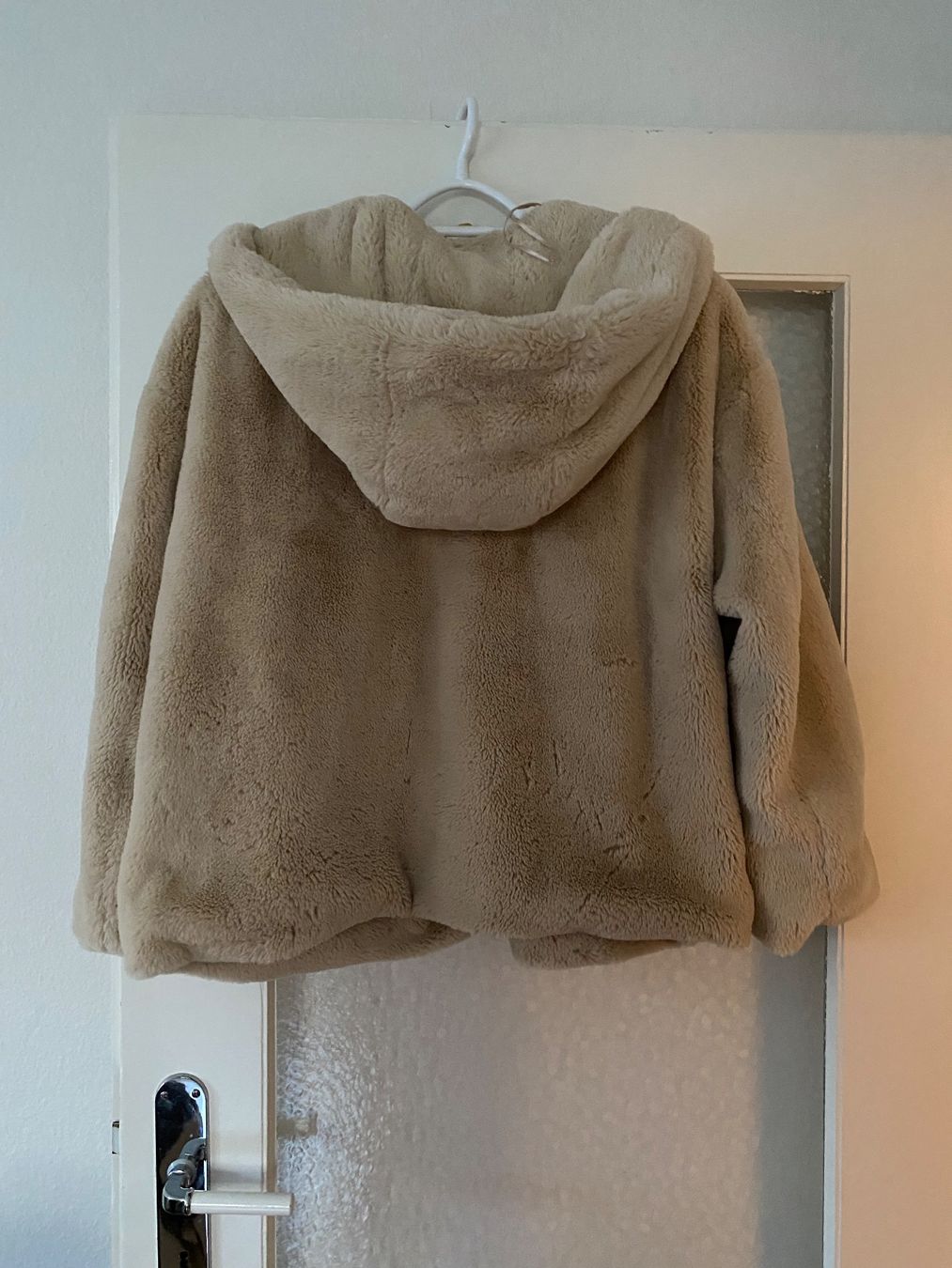Zara Giacche: Zara Kuschelige Jacke, Gr. L, Beige – Usato da Frutigen venduto da TianaTiara 1