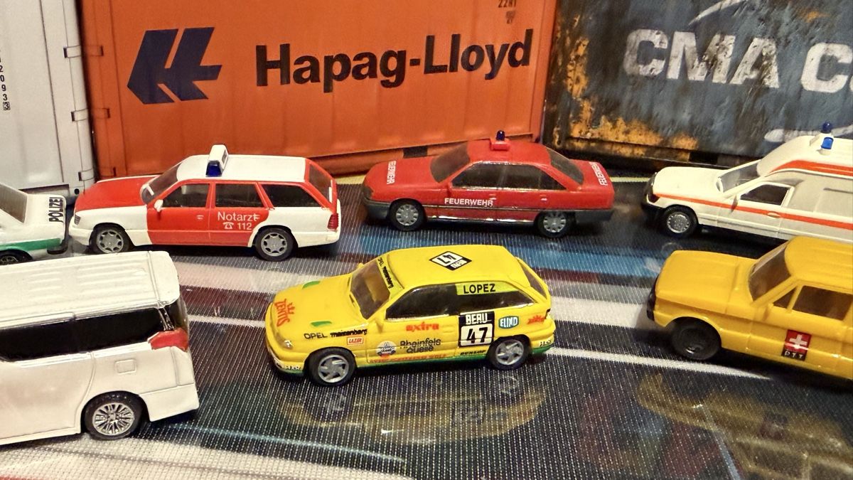 Modellautos: 11  1:87 Modell Cars – Gebraucht aus Basel von Zomeg 9