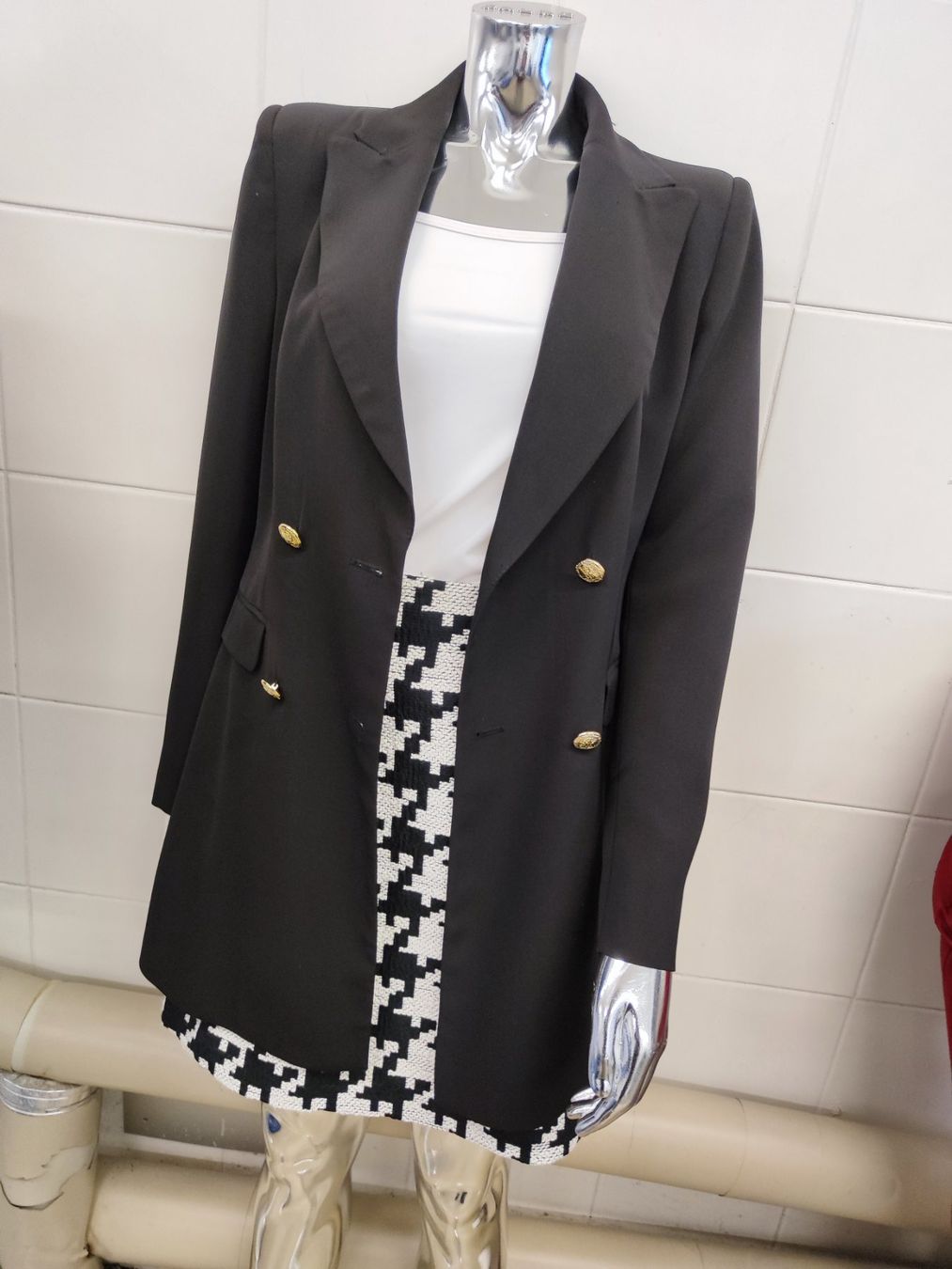 H&M Giacche: elegantes schwarze blazer gr 36 – Nuovo (secondo la descrizione) da Langnau am Albis venduto da Judithsebi