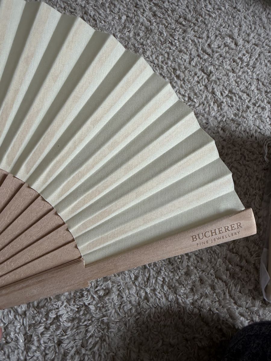 Ventilatori: Bucherer Fine Jewelry fan + a gift – Nuovo e nell'imballaggio originale da Pully venduto da vik_2mrb 1