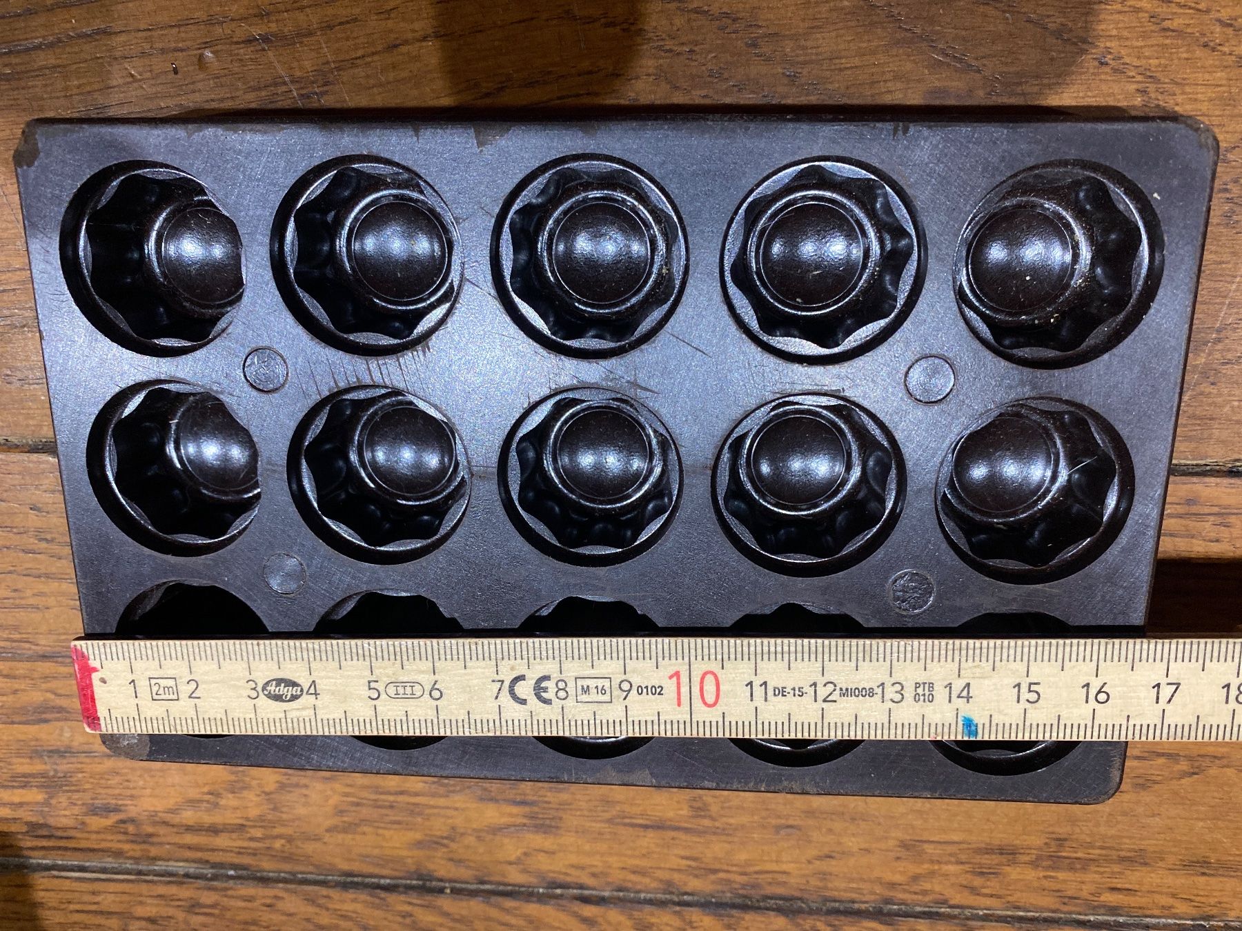 Backformen: Moule chocolat schokoladenform Bakélite praliné – Gebraucht aus Lajoux JU von Briard0 2