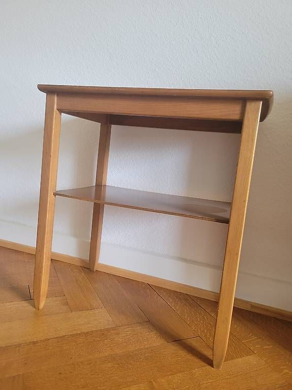 Tische: Beistelltisch Holz – Gebraucht aus Basel von ker_g9q5 1