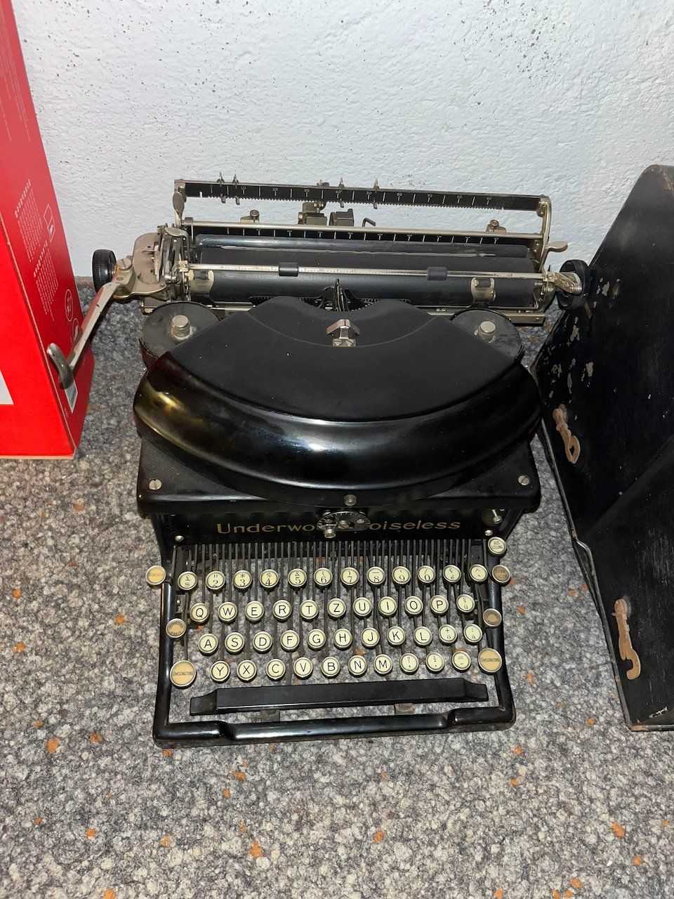 Underwood Macchine da scrivere: Underwood-Schreibmaschine – Usato da Zürich venduto da Drech 1
