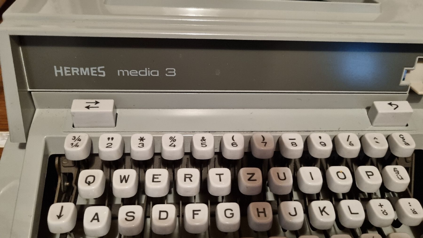 Schreibmaschinen: Schreibmaschine HERMES media 3 – Neu (gemäss Beschreibung) aus Sarnen von Misha3 3