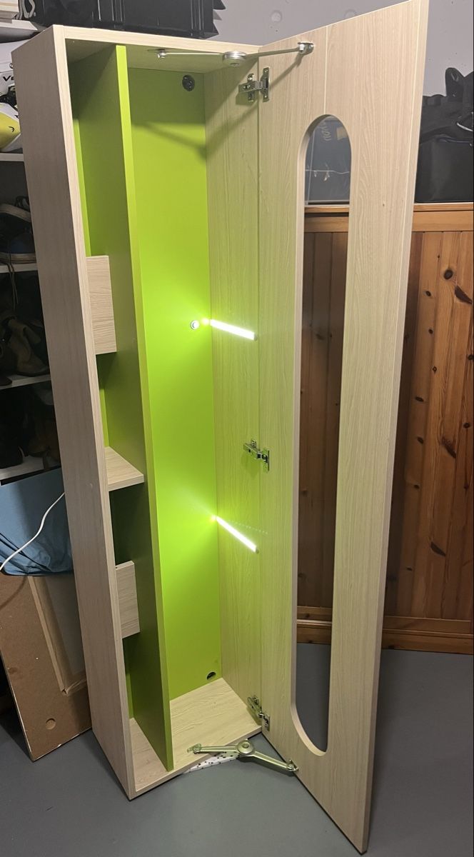 Regale: Bettüberbau, Gestell grün mit LED – Gebraucht aus Biberist von Bidu18 3