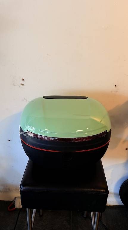 Topcase: Motorrad Heckbox Neu – Usato da Unterseen venduto da beE-Scooter