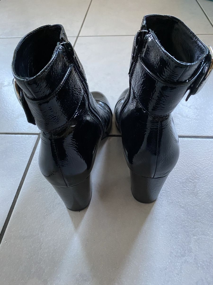 Scarpe da donna: Stiefelette aus Lackleder – Usato da Sumiswald venduto da sonrisa70 2