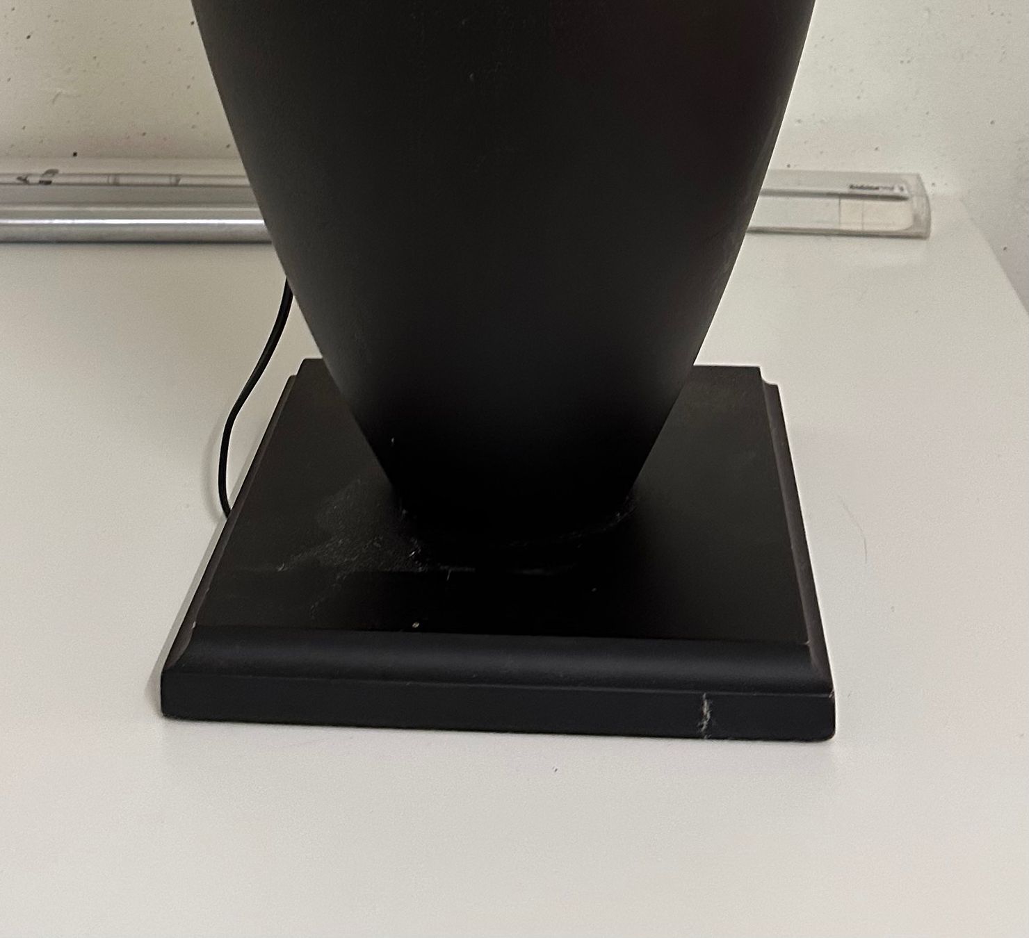 Lampen: Holztischlampe - Dunkel Braun – Gebraucht aus Zumikon von grigioni02 2