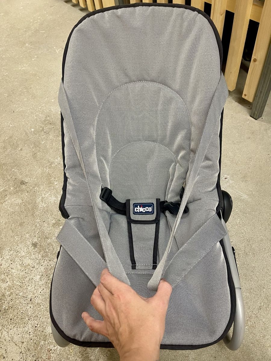 Chicco Bascules & balançoires: Chicco Babywippe grau – D'occasion à St. Gallen par phoebe82 1