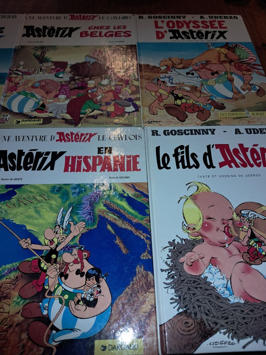 Fumetti: Lot de 6 albums d'Astérix – Usato da Le locle venduto da juliensaran 1