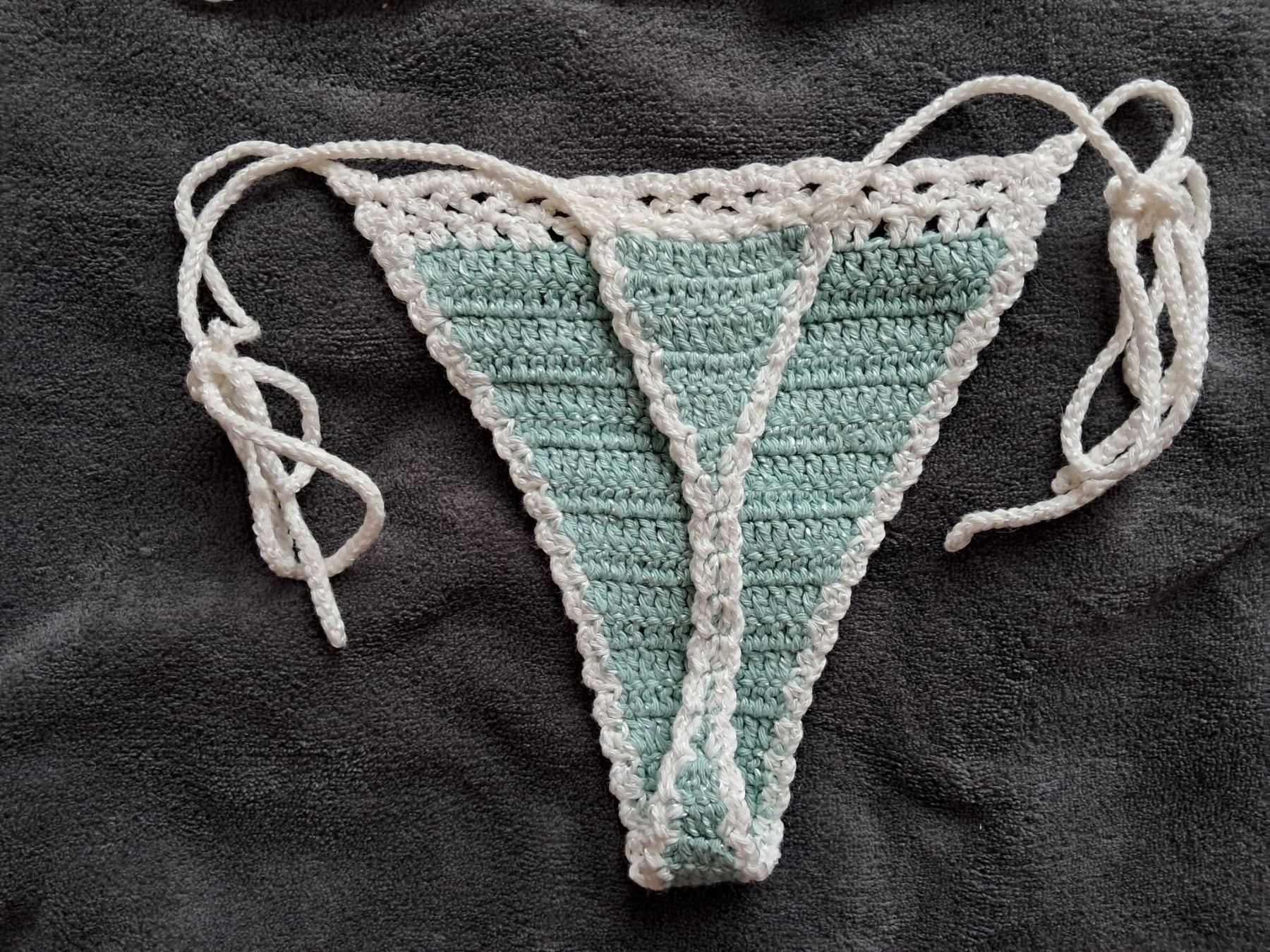 Costumi da bagno & Bikini: Häkel Bikini Set (String) handgemacht - grosse S – Nuovo (secondo la descrizione) da Dübendorf venduto da aga1_b 3
