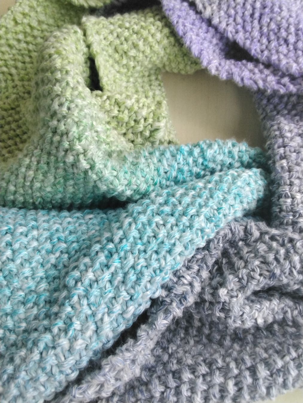Foulard & Sciarpe: SCHAL LOOP GRÜN LILA – Nuovo (secondo la descrizione) da Biel/Bienne venduto da dasi3 1