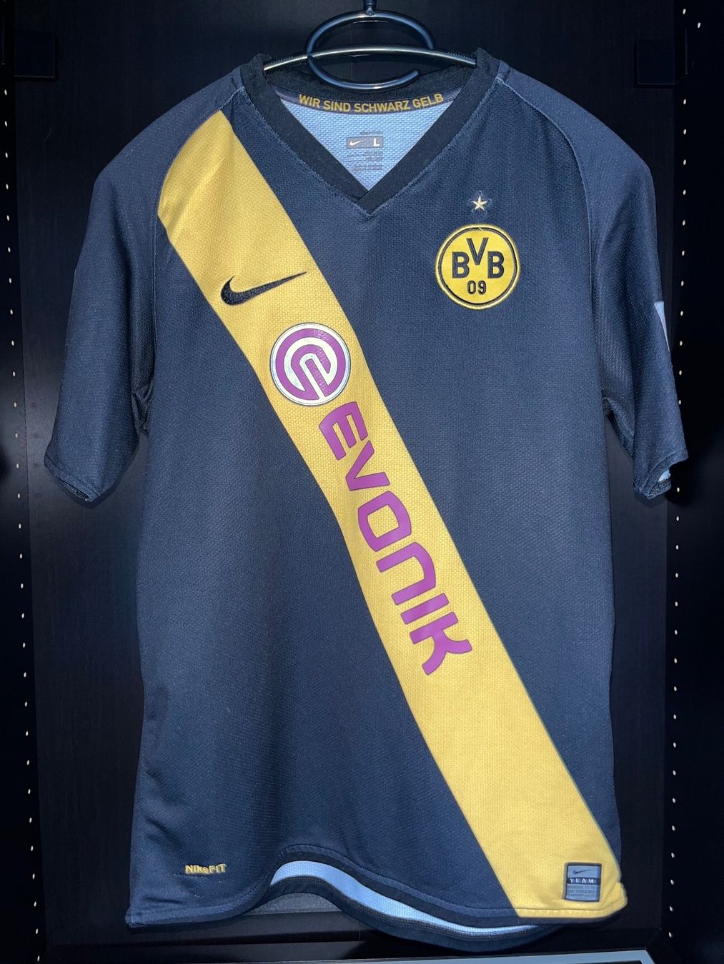 Nike Scarpe, pantaloni & magliette da ginnastica: Borussia Dortmund Kindertrikot / Alex Frei – Usato da Näfels venduto da dom_9p7f