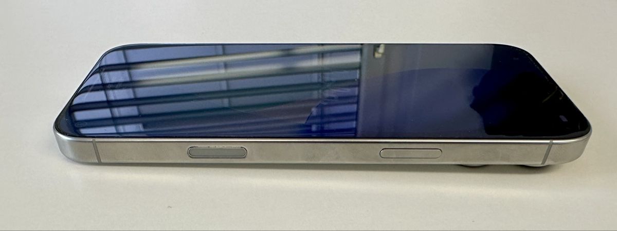 Apple Telefoni cellulari / Smartphones: Apple iPhone 16 Pro Max 256GB White Titanium – Usato da Sirnach venduto da Swiss4403 6