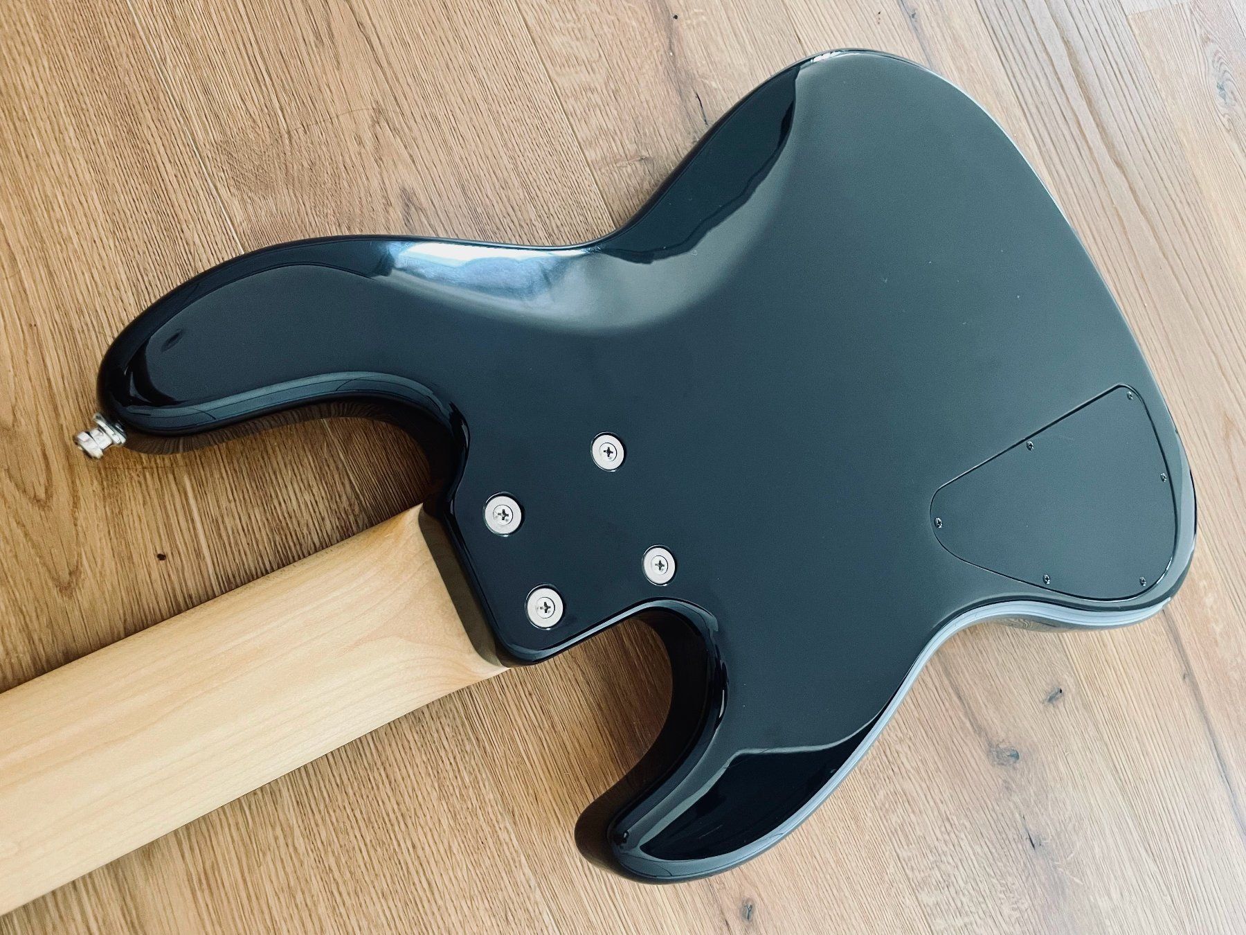 Sadowsky Musikinstrumente: Sadowsky UV70 Metro 5 String Bass – Gebraucht aus Boswil von HairyCloset 7