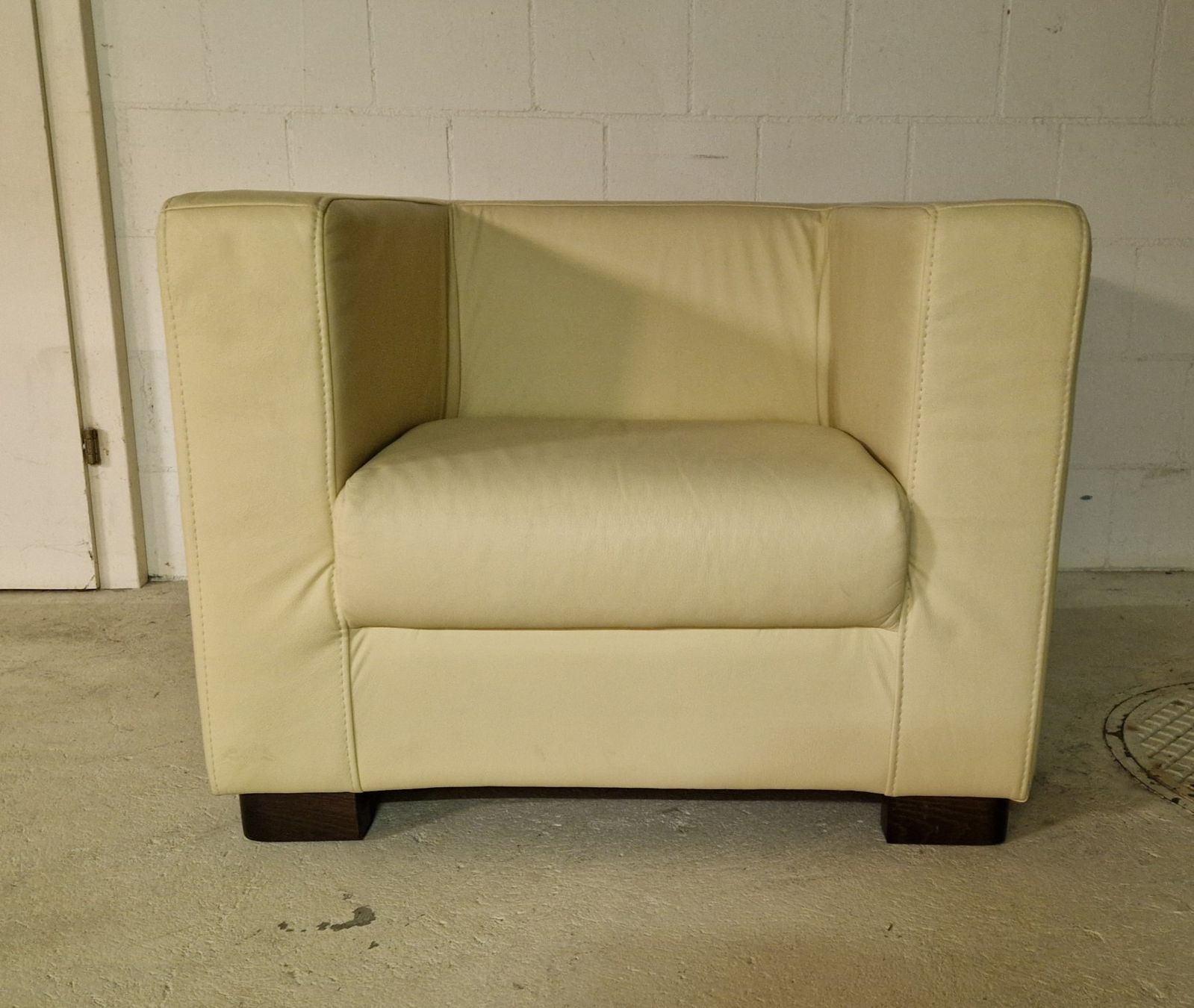 Poltrone: Elegante Kunstledersessel Beige – Usato da Erlinsbach venduto da itr_m7nf 1