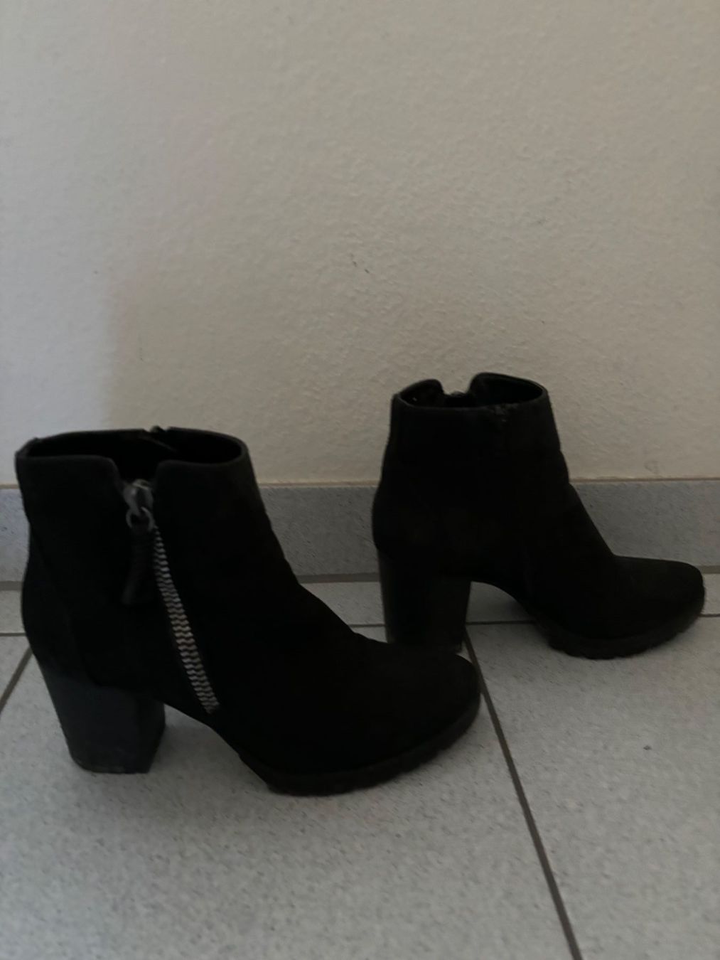 Scarpe da donna: Schicke Winterstiefel, Grösse 39 – Usato da Winterthur venduto da Sunshine143 3