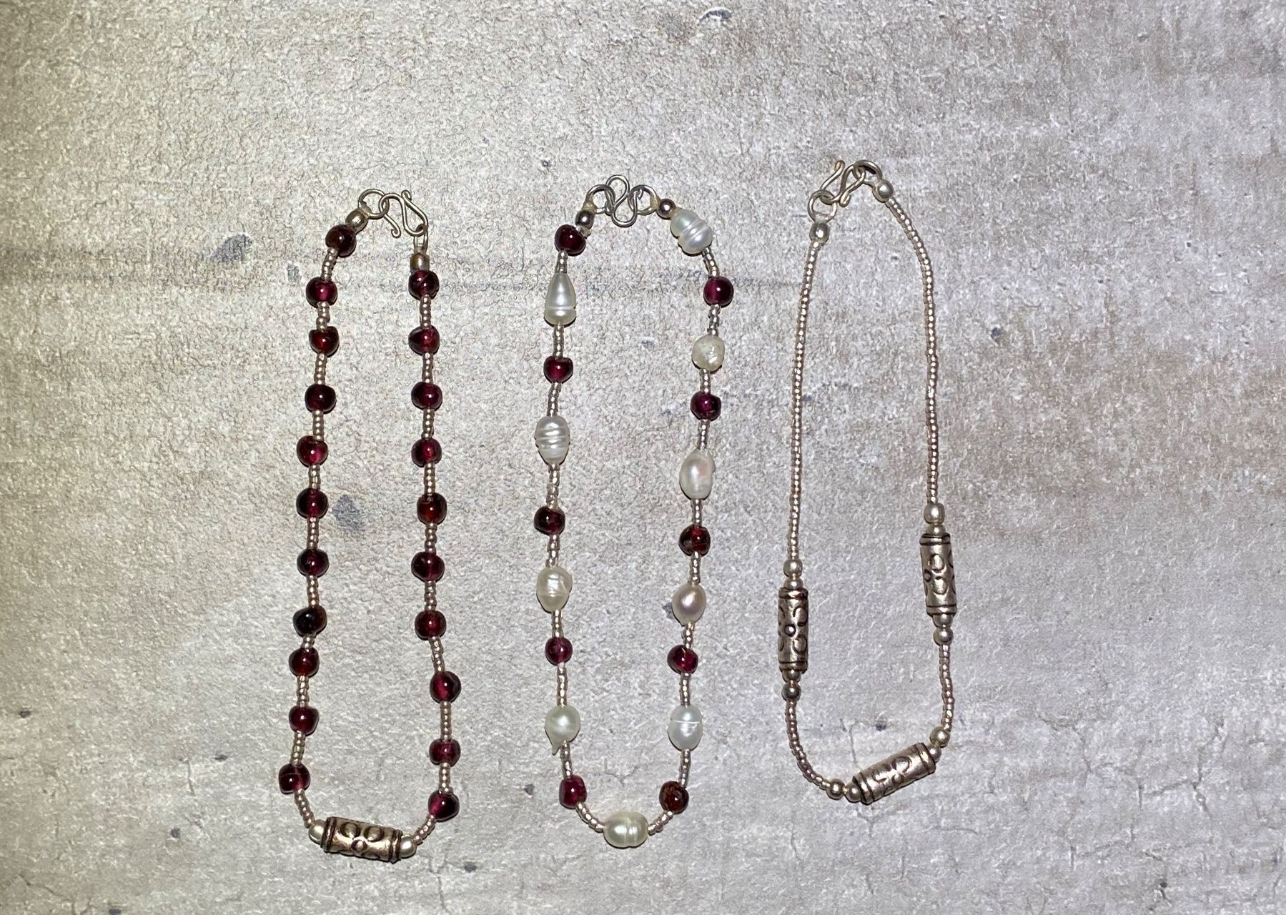 Bracciali & Braccialetti: feine Silber Armbänder SET mit Granat und Süsswasserperlen – Nuovo e nell'imballaggio originale da Laax venduto da kri_95f5