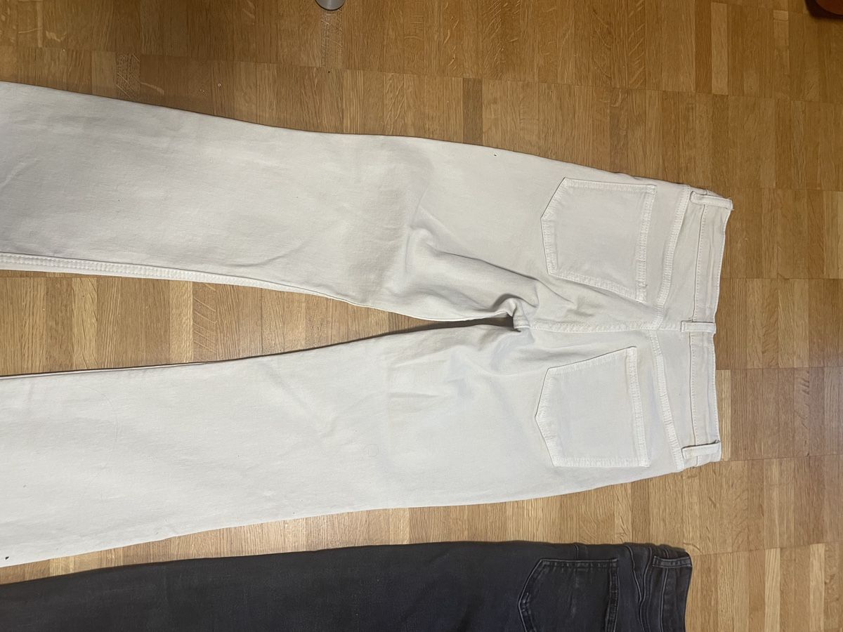 Jeans: 3 Jeanshosen Gr. 36 kurz – Usato da Römerswil LU venduto da Schuerchl 8