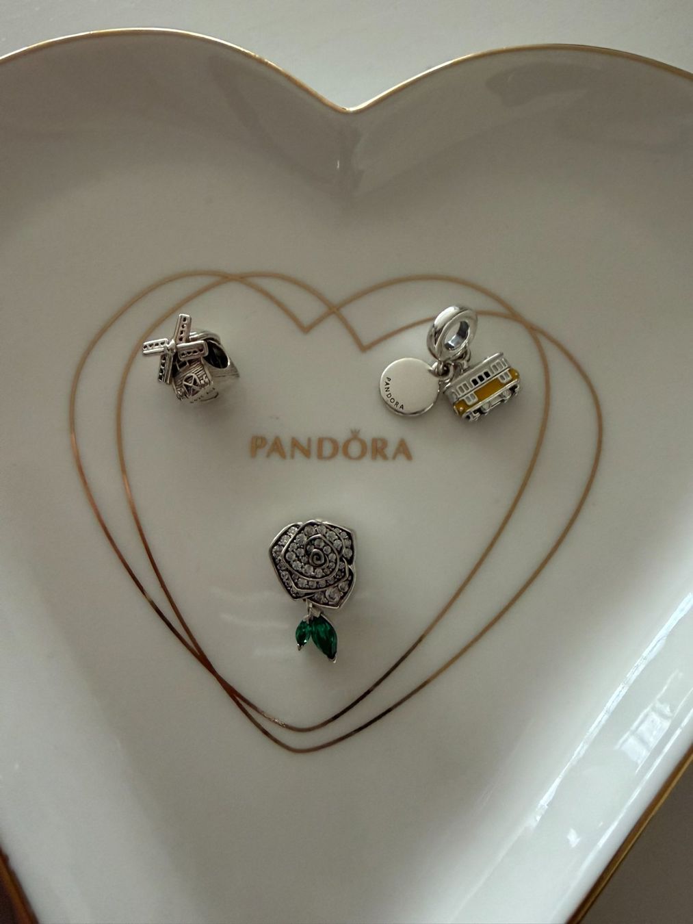 Pandora Anhänger: Pandora Charms - Windmühle / Bus / Rose – Neu (gemäss Beschreibung) aus Othmarsingen von Pandabaerchen 1