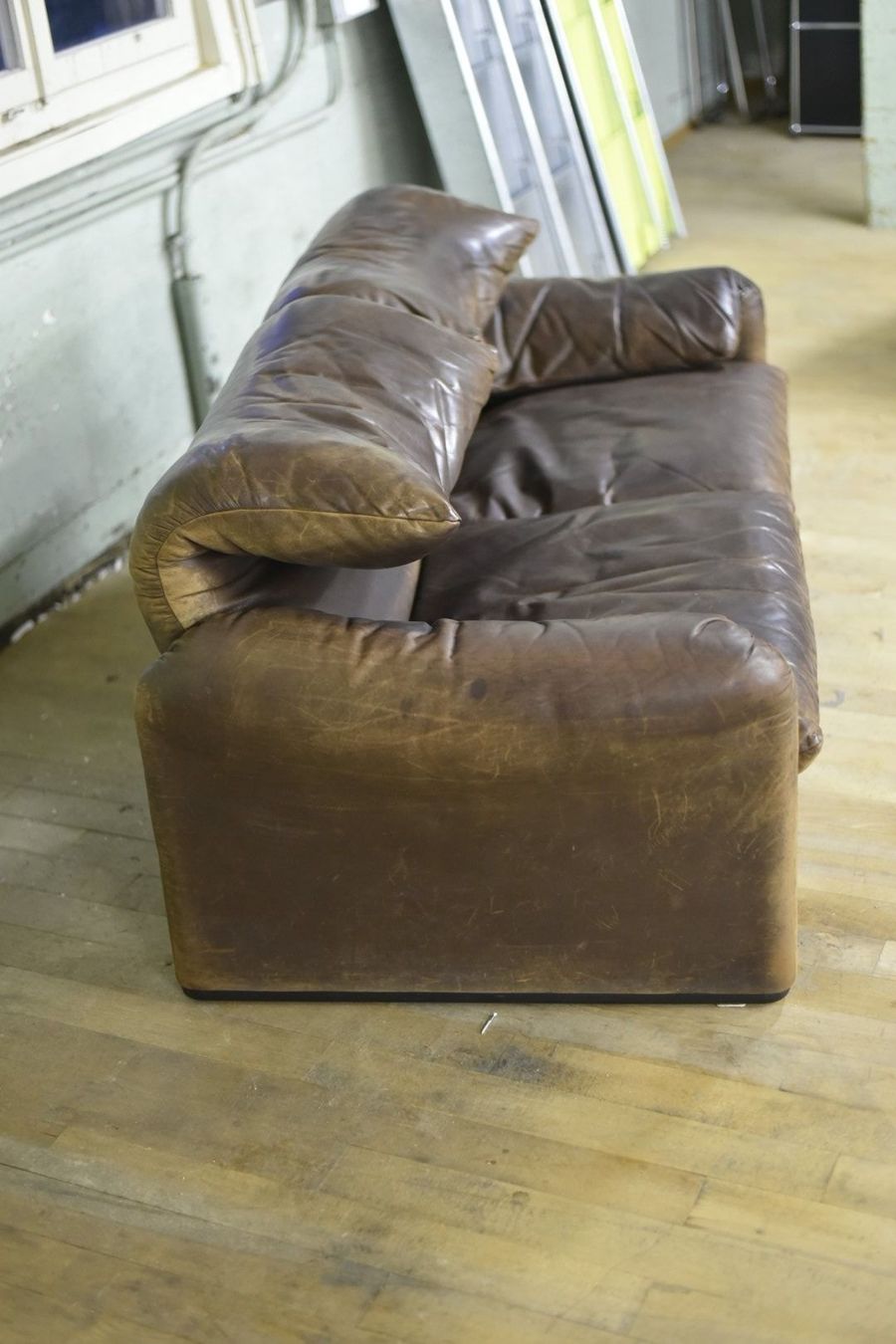 Cassina Divani: Vintage Sofa Cassina Maralunga – Usato da Lichtensteig venduto da UsedIN 1