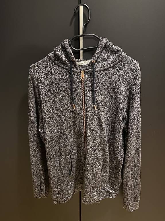 Pullover & Sweatshirts: hoodie jacket size s – Gebraucht aus Feuerthalen von Sa1996