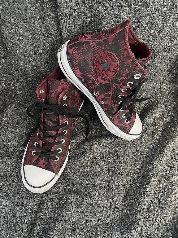 Converse Scarpe da uomo: Converse Bordeaux/Schwarz in Grösse 41.5 – Nuovo (secondo la descrizione) da Herrenschwanden venduto da ale_5ggz