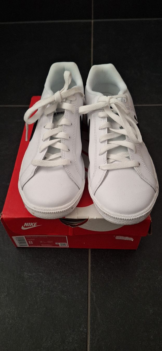 Scarpe da uomo: Nike, court royale – Nuovo (secondo la descrizione) da Zürich venduto da Sibili 1