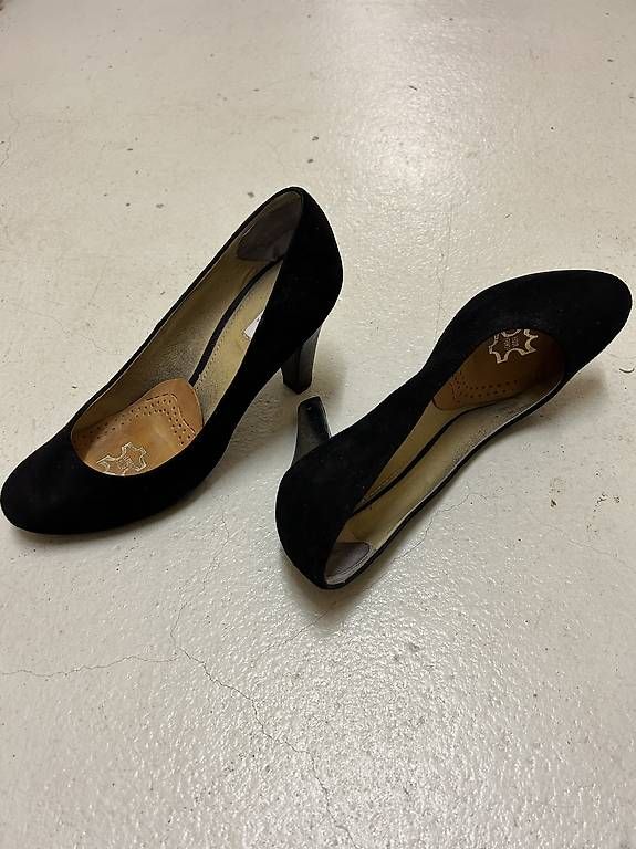 Scarpe da donna: Wildlederschuhe von Geox Gr. 39 – Usato da Zürich venduto da daita24