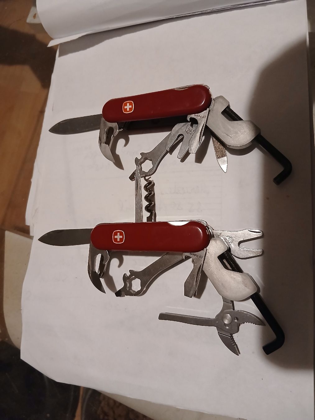 Wenger Taschenmesser: Wenger delemont sackmessser multitool 2 stück Top  – Gebraucht aus Rebstein von Zauberwelt14 1