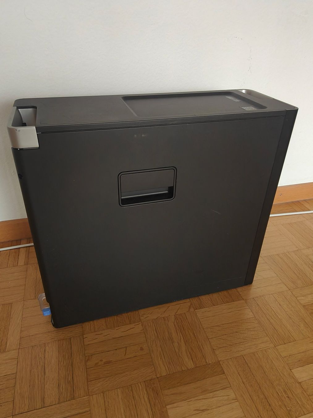 Dell PC: Dell Precision T7810, E5-2673 v4 (40C/80T) – Usato da Oberengstringen venduto da DelCtrl 2