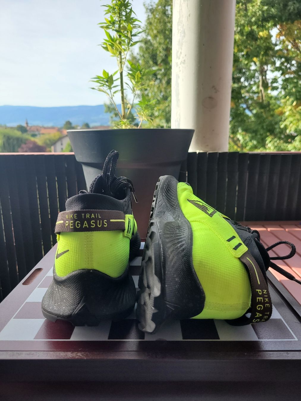 Nike Scarpe da uomo: nike pegasus trail 2 volt/black – Nuovo (secondo la descrizione) da Yvonand venduto da fao_b8sy 1