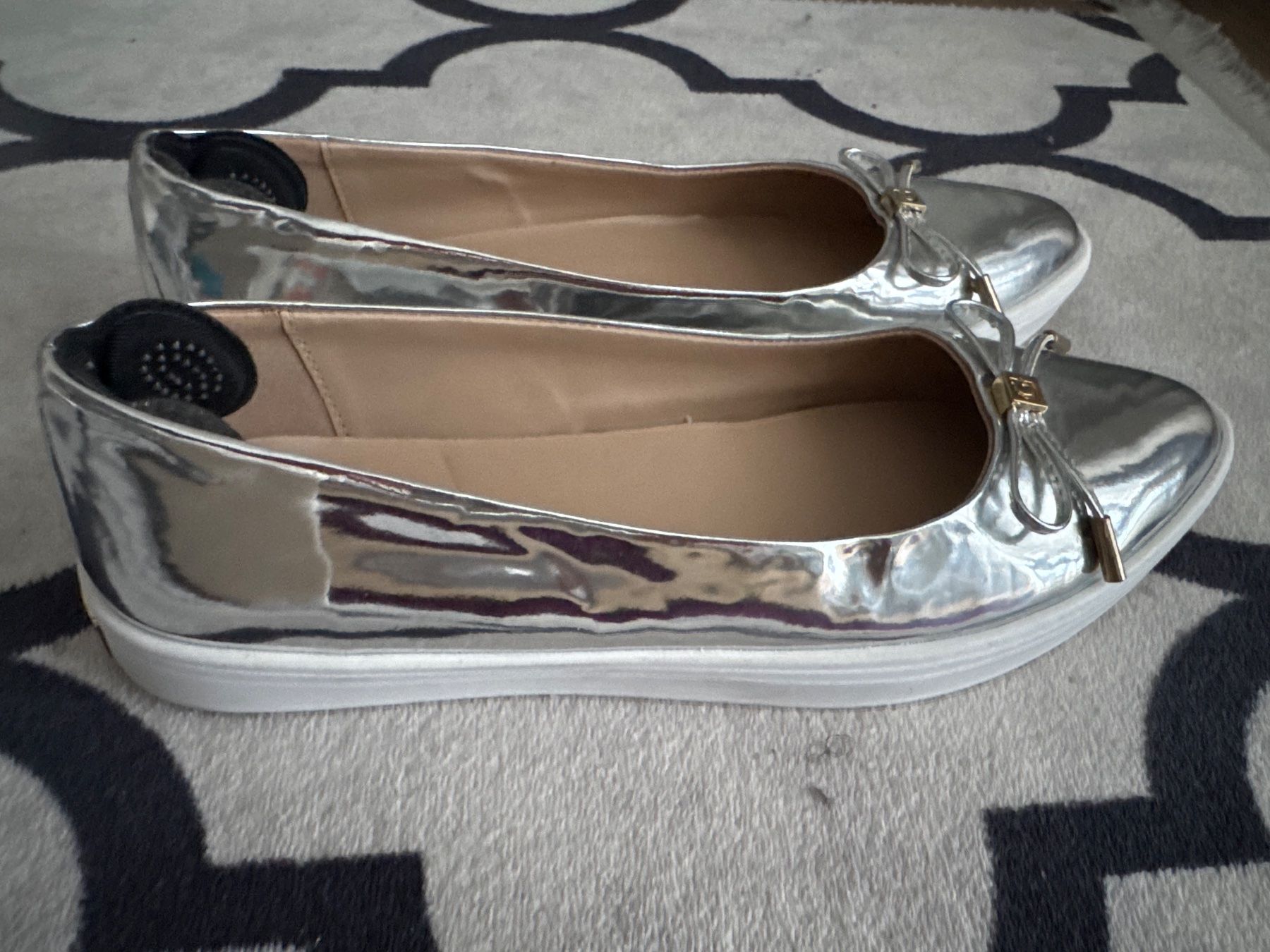 Scarpe da donna: Ballerines Guess argentées – Usato da Saxon venduto da joe_75hb 2