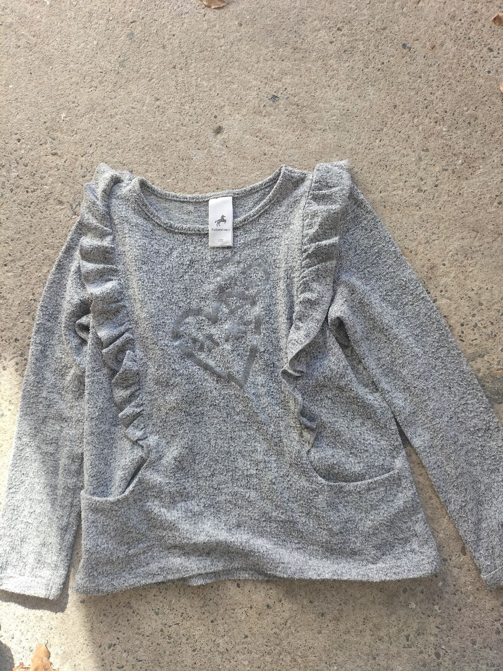Pulls et sweat-shirts: pull 122 – D'occasion à Gillarens par Emy_28