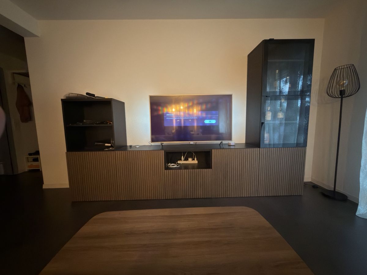 Ikea Mobili TV: TV-Wand – Usato da Uster venduto da jejis 2